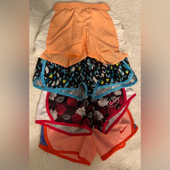 3 NWOT, 1 EUC (peach/white reebok) - Picture 1 of 1